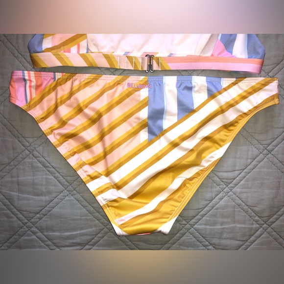 Billabong “break of dawn” bikini - Picture 8 of 11